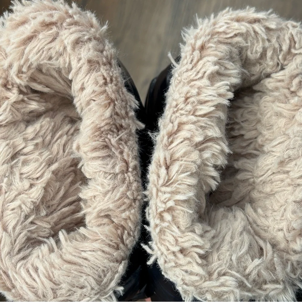 Cozy Black and White Kids Mittens